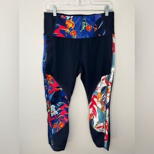 Athleta Womens Navy and Floral Patterned Leggings Sz L